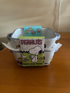 Peanuts Snoopy Mini Loaf Pans Set - White & Lavender